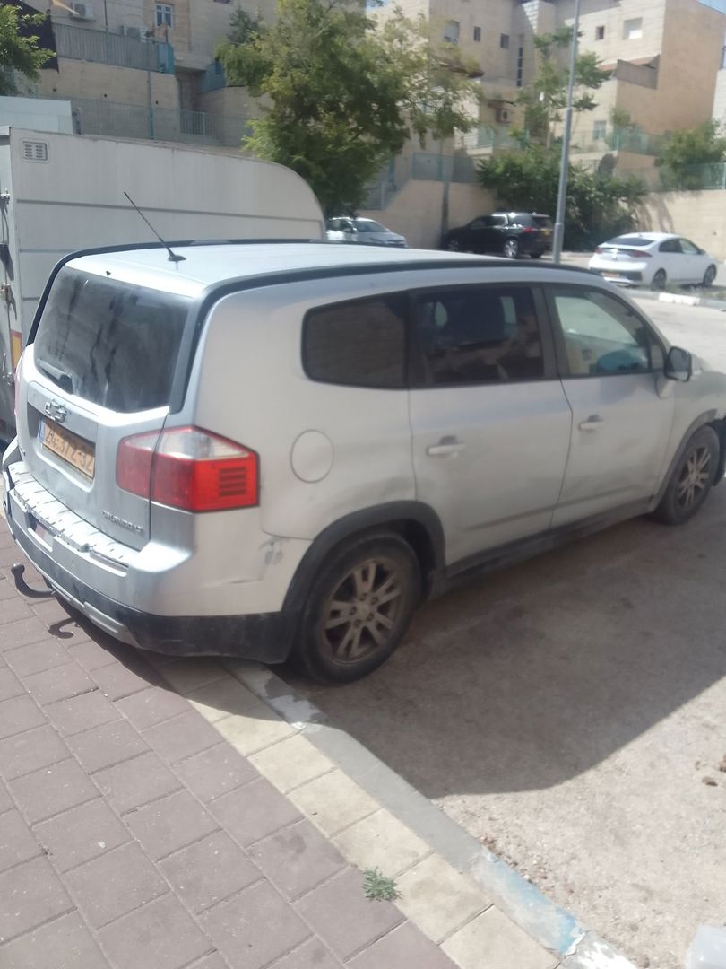 שברולט אורלנדו LT Large Van – 3/4