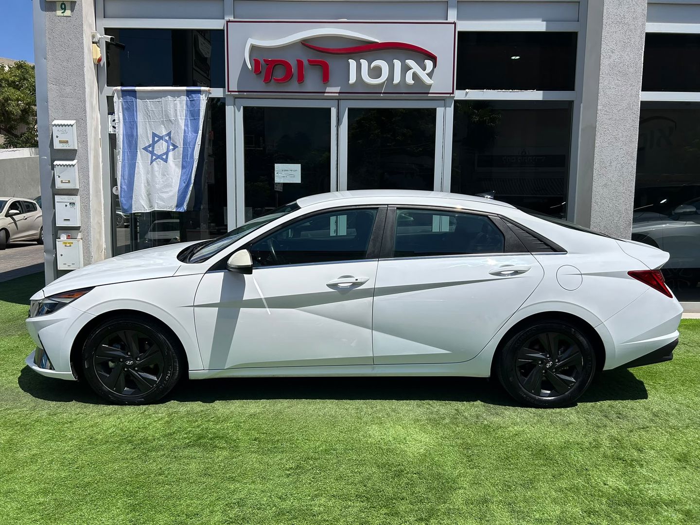 יונדאי אלנטרה Premium – 4/9