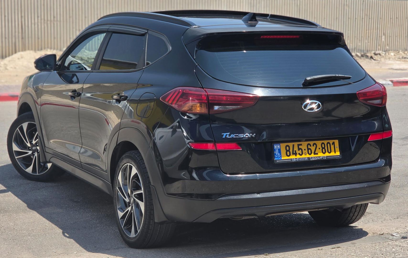 יונדאי טוסון 4X2 Elite Suv – 5/9