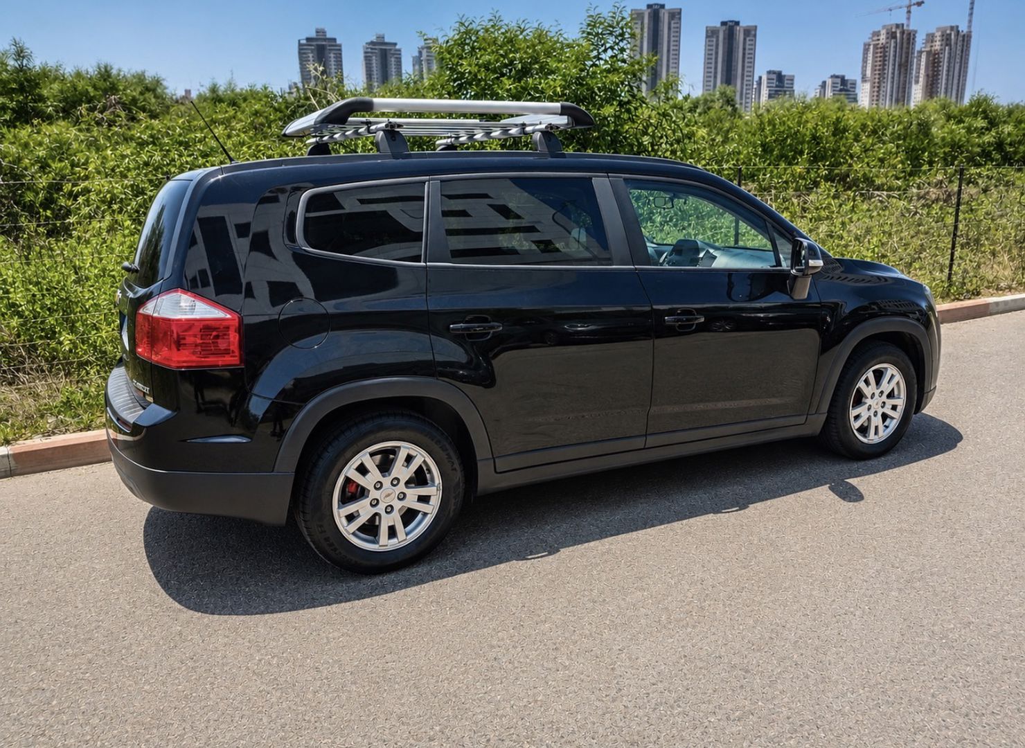 שברולט אורלנדו LT Large Van – 4/5