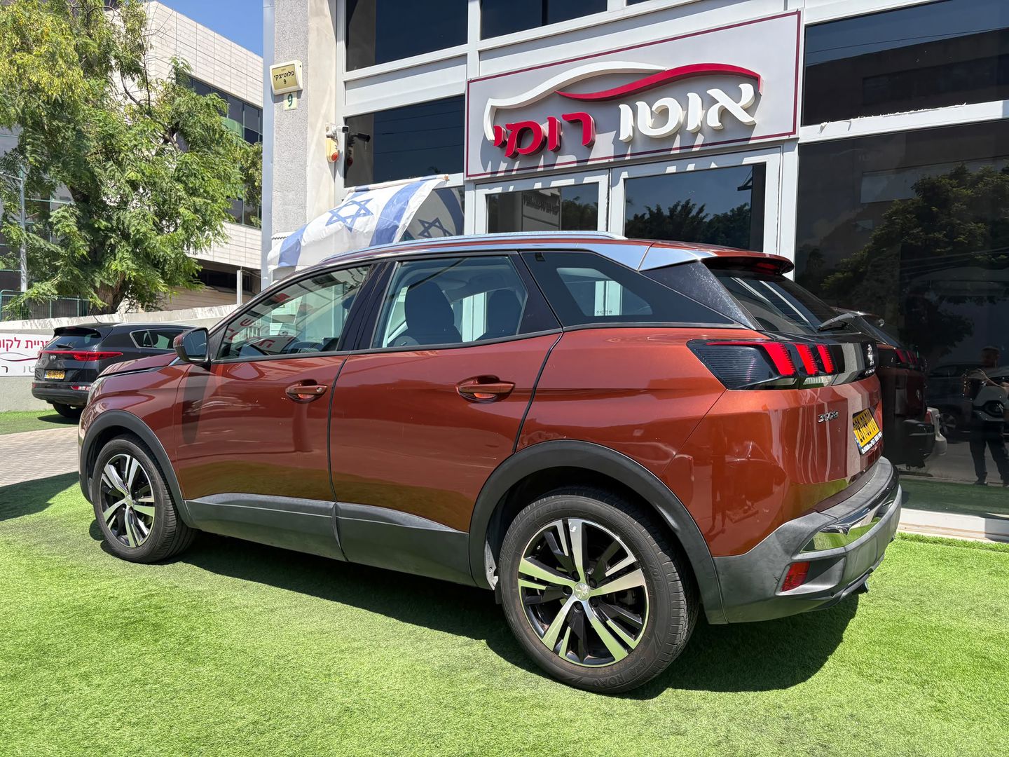 פיג'ו 3008 Active – 4/9