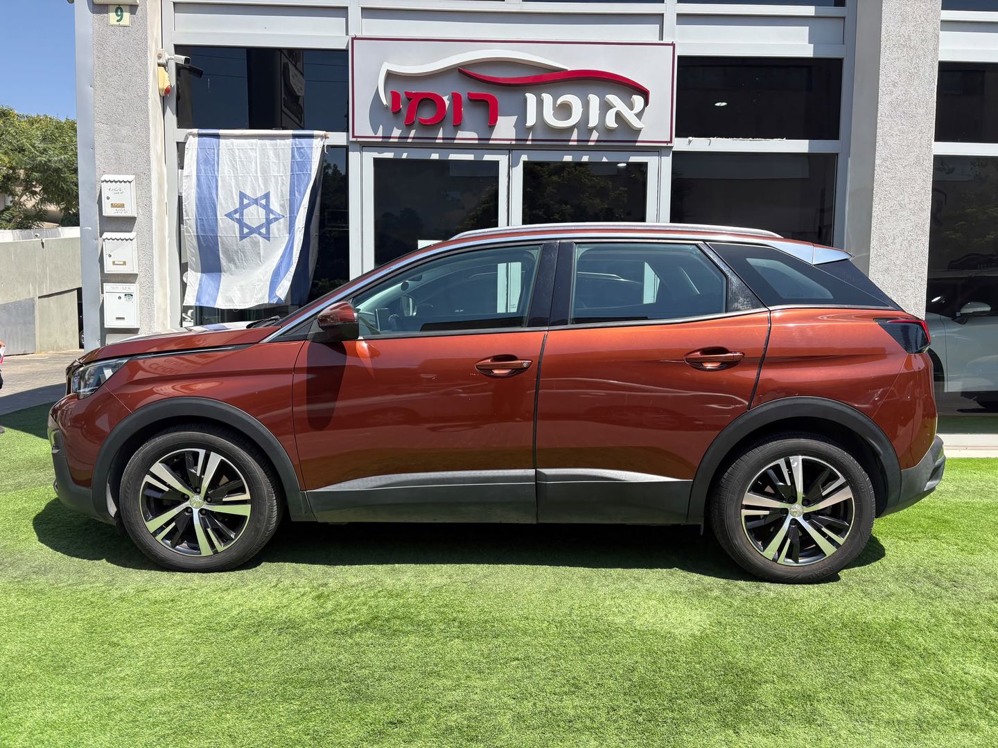 פיג'ו 3008 Active – 2/9