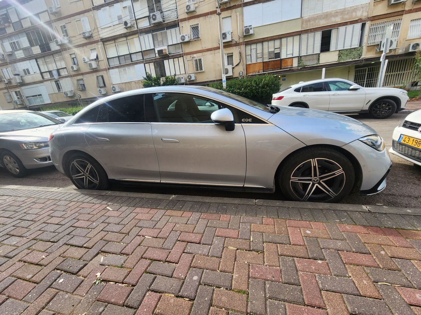 מרצדס בנץ EQE AMG 300 – 4/5
