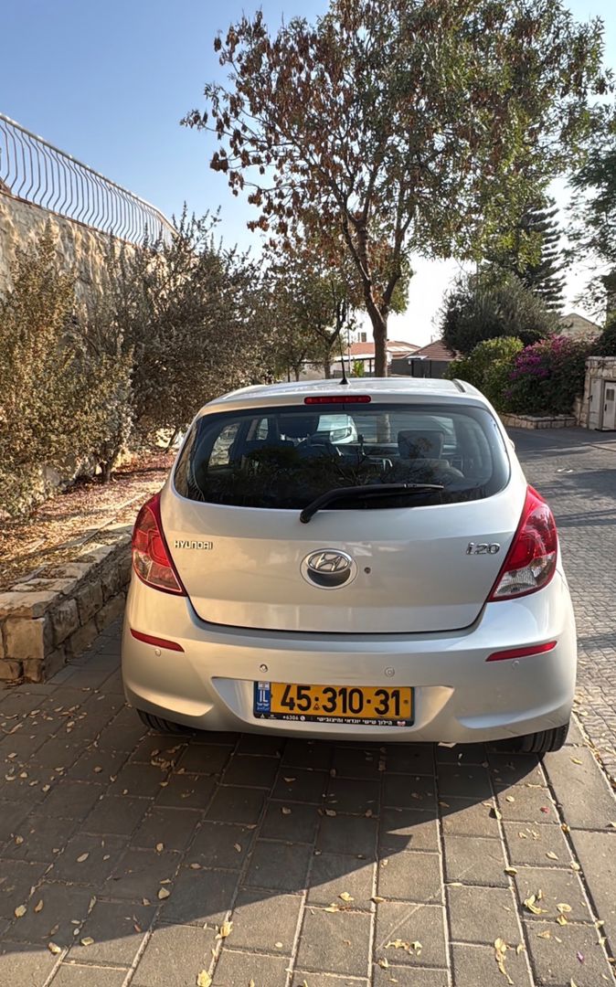 יונדאי i20 Inspire – 2/2