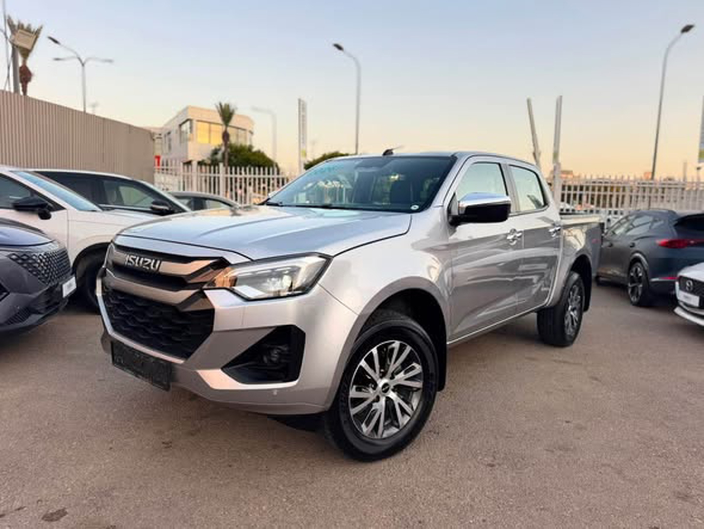 איסוזו D-Max LS Premium Double Cabin – 2/4
