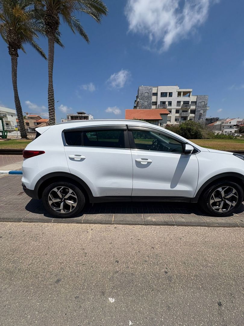 קיה ספורטאז' Urban Top – 2/5