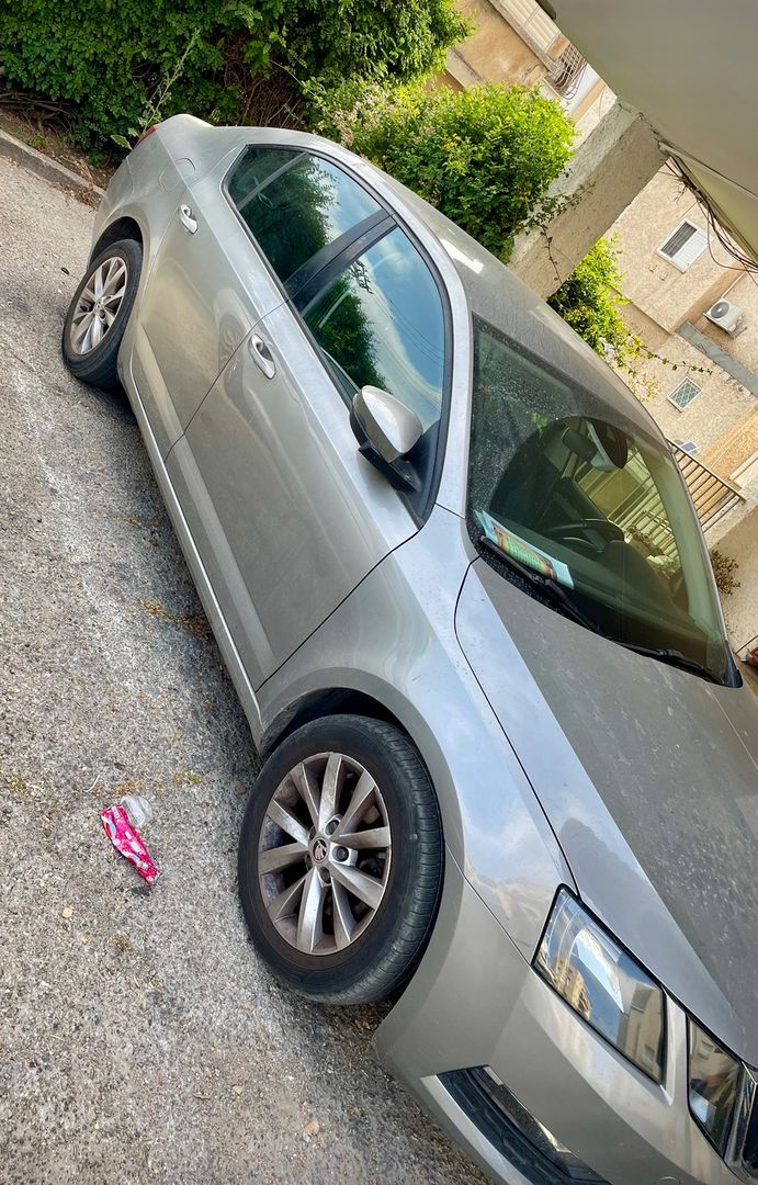 סקודה אוקטביה Style Sedan – 3/3