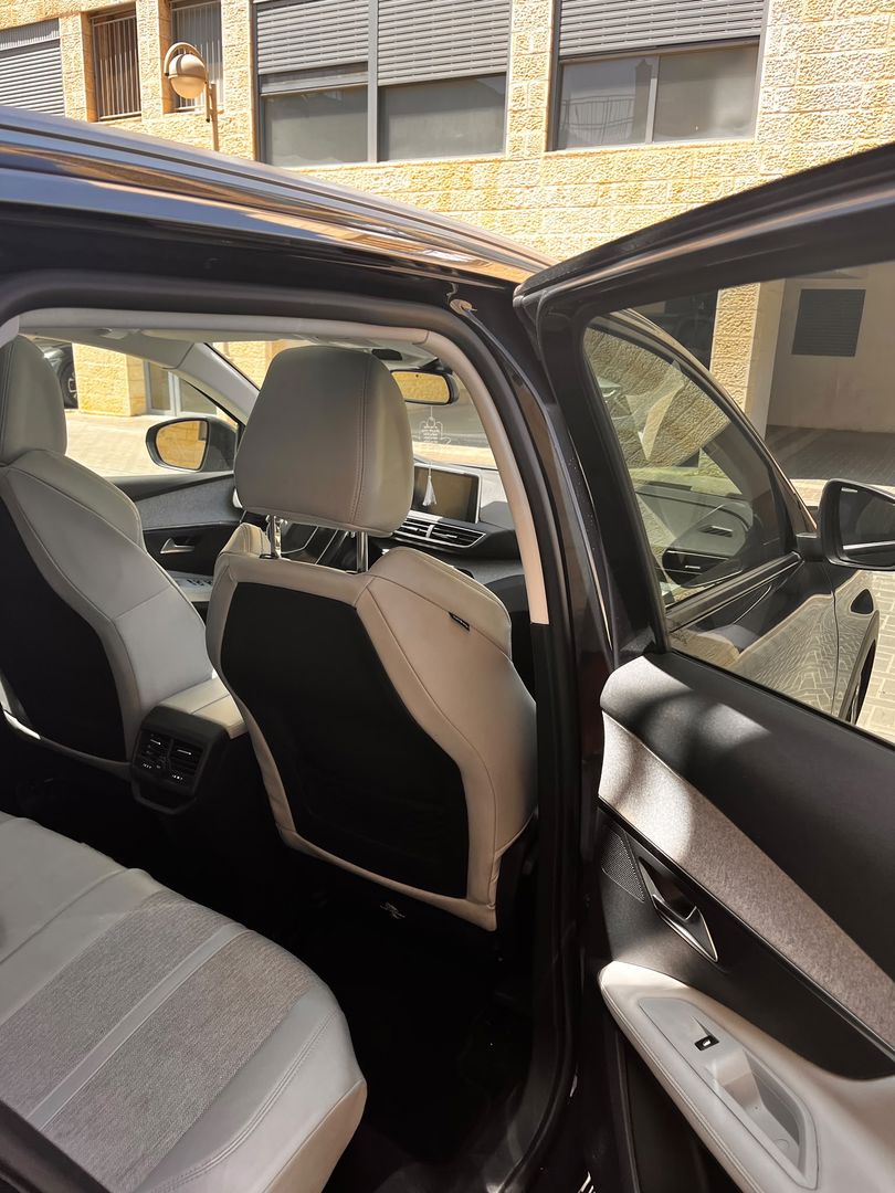 פיג'ו 3008 Premium – 2/3
