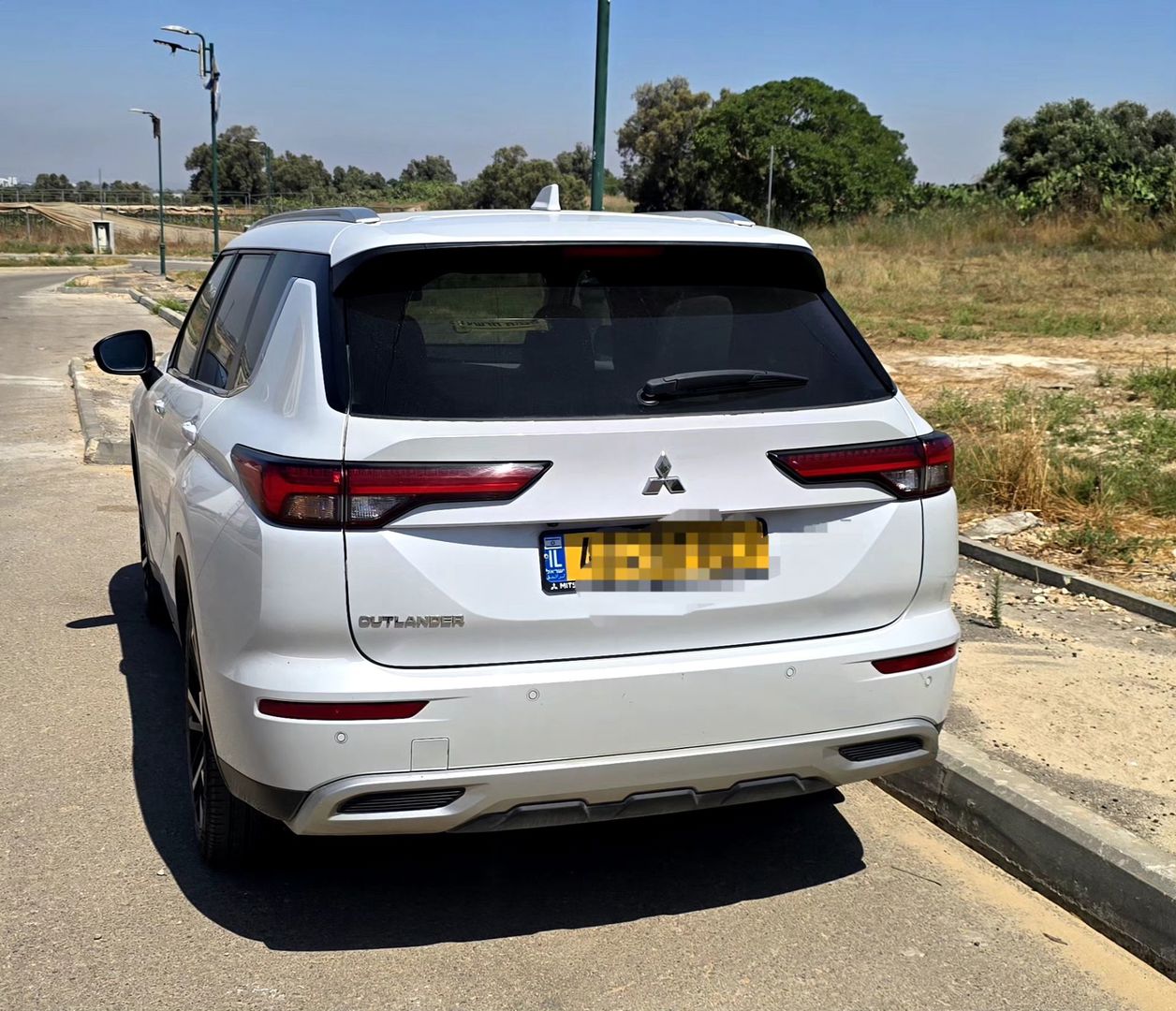 מיצובישי אאוטלנדר Instyle – 5/5
