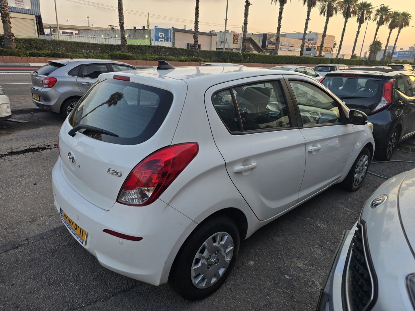 יונדאי i20 Insight – 3/4