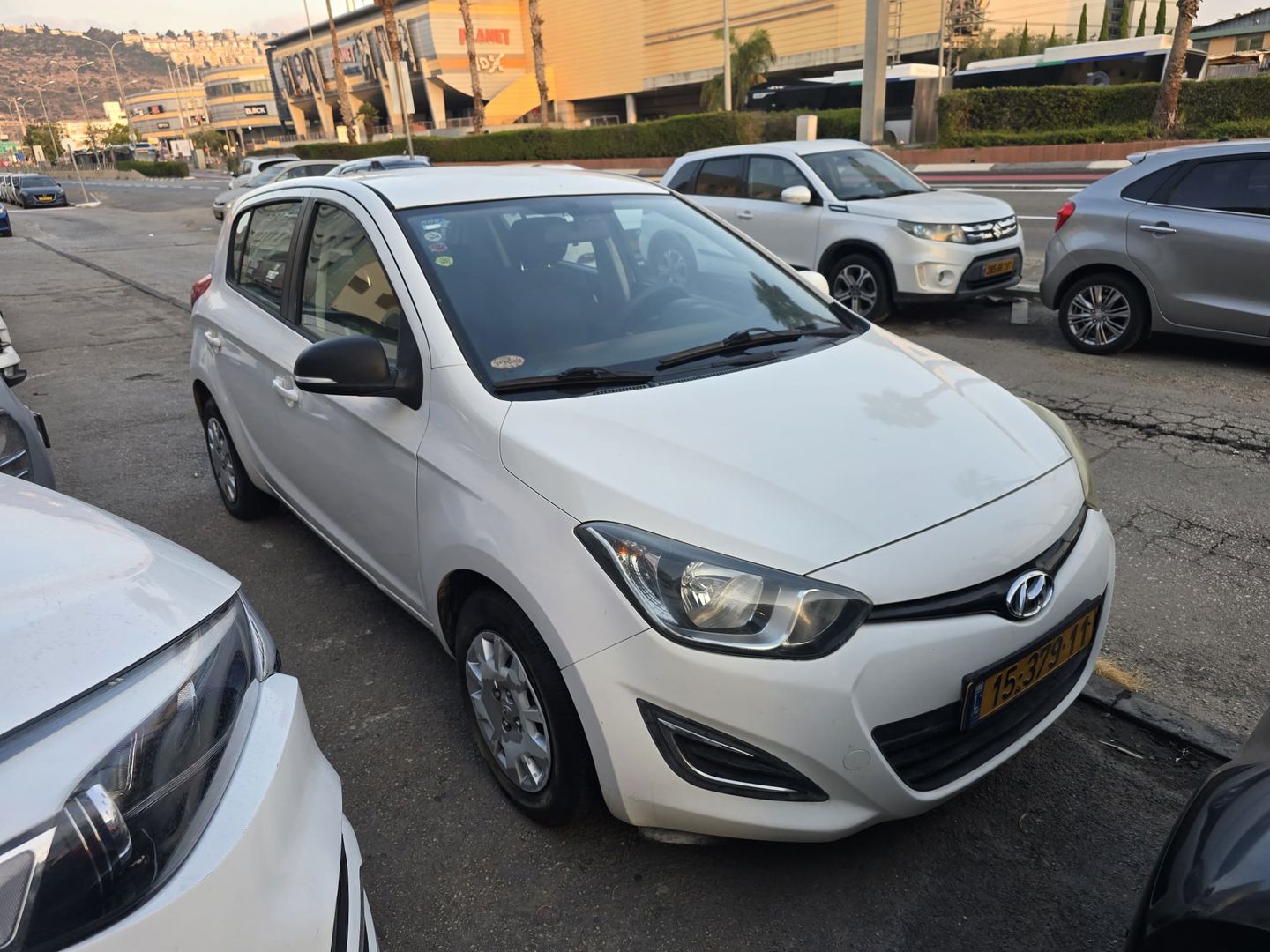 יונדאי i20 Insight – 2/4