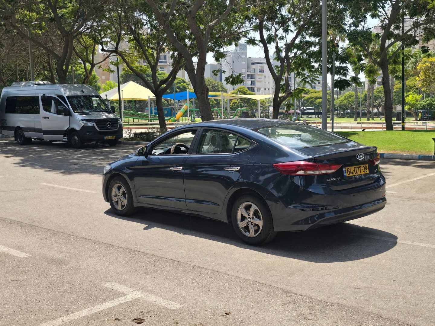 יונדאי אלנטרה Inspire – 5/10