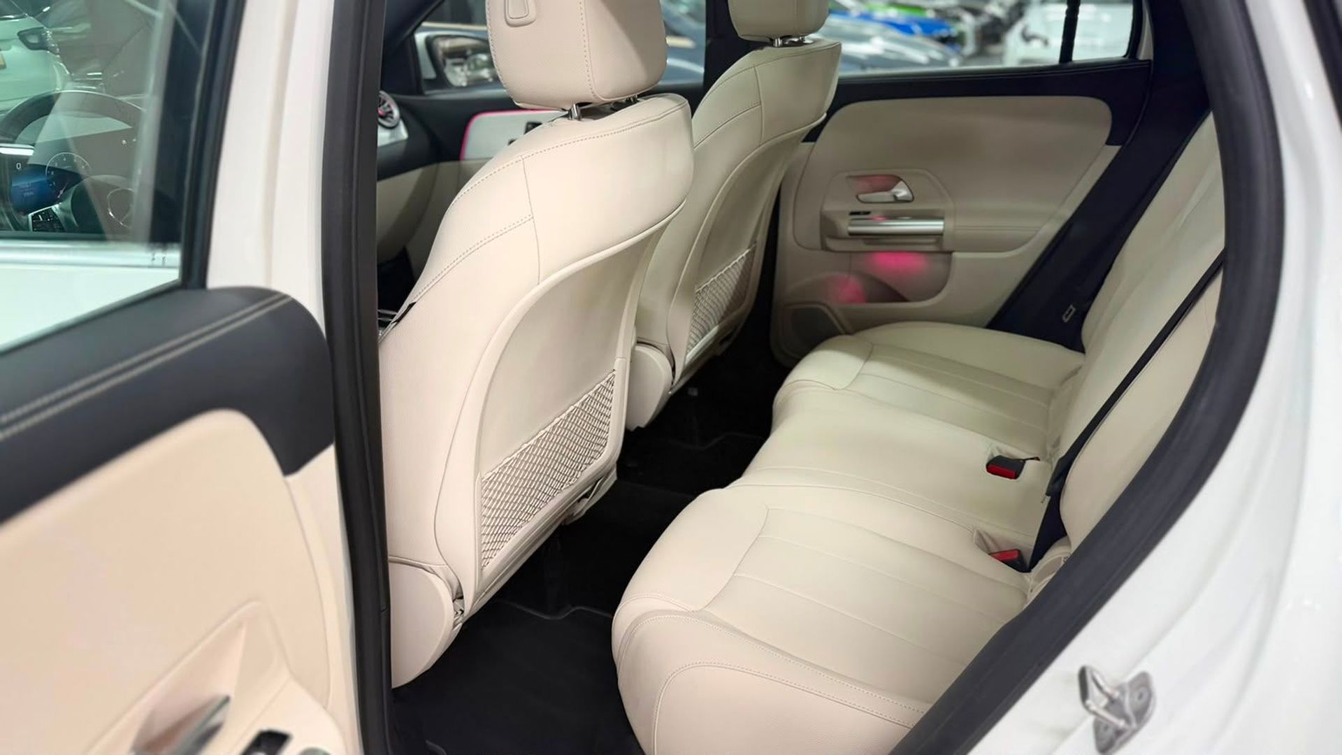 מרצדס בנץ GLA Platinum GLA 200 – 2/7