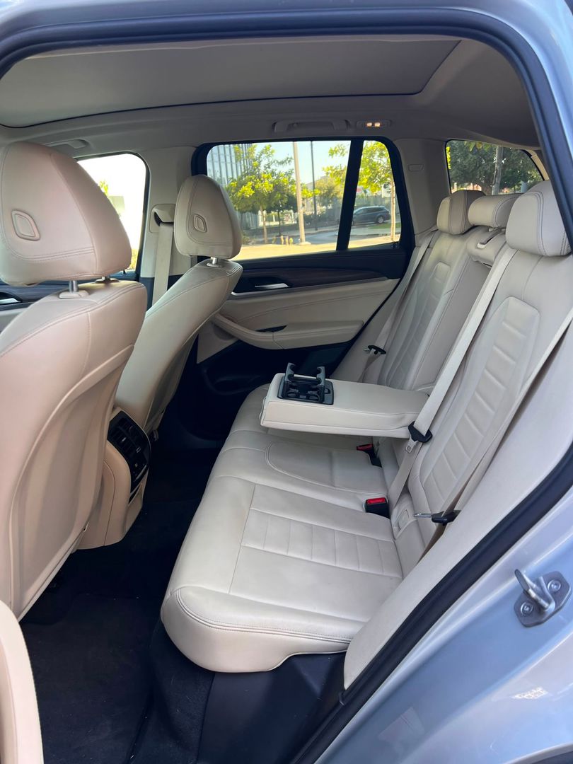 ב מ וו X3 Luxury Line 30i – 3/6