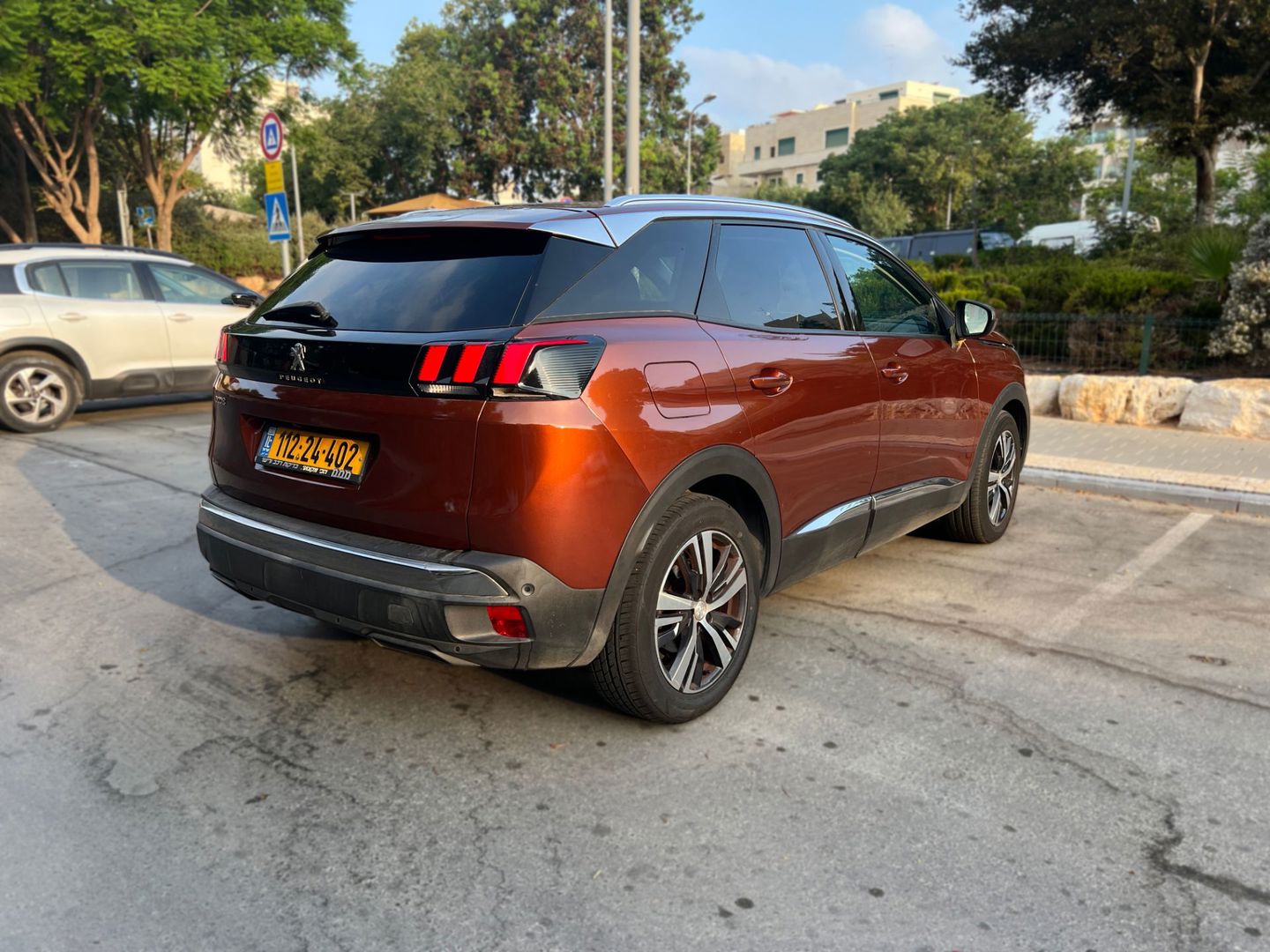 פיג'ו 3008 Premium – 3/8