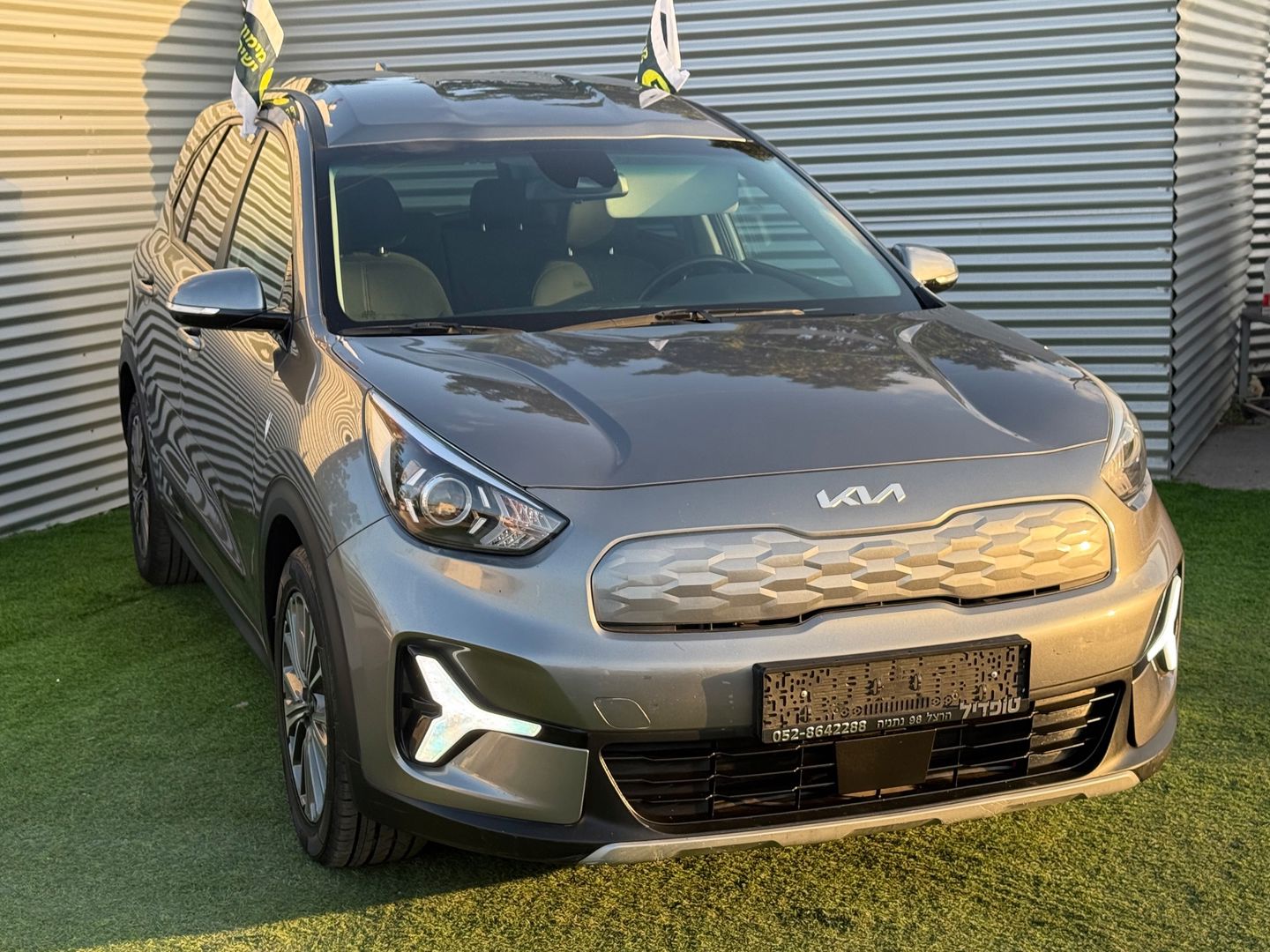 קיה נירו LX – 2/9