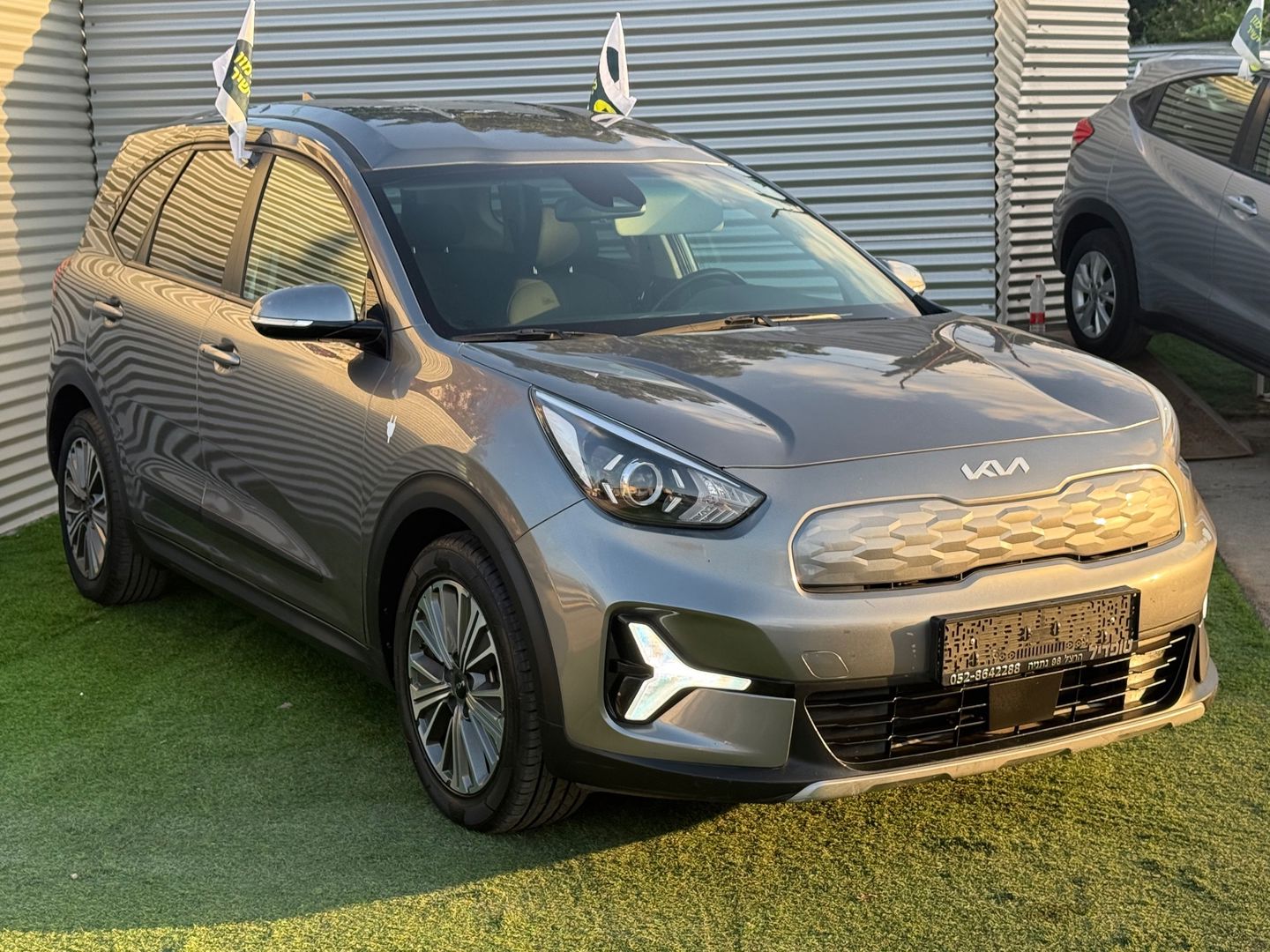 קיה נירו LX – 3/9