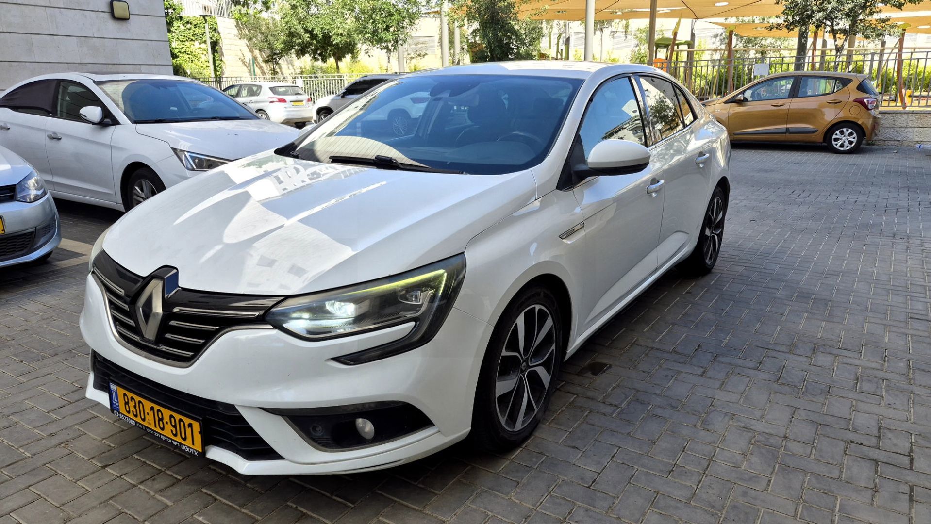 רנו גרנד קופה INTENSE – 3/4