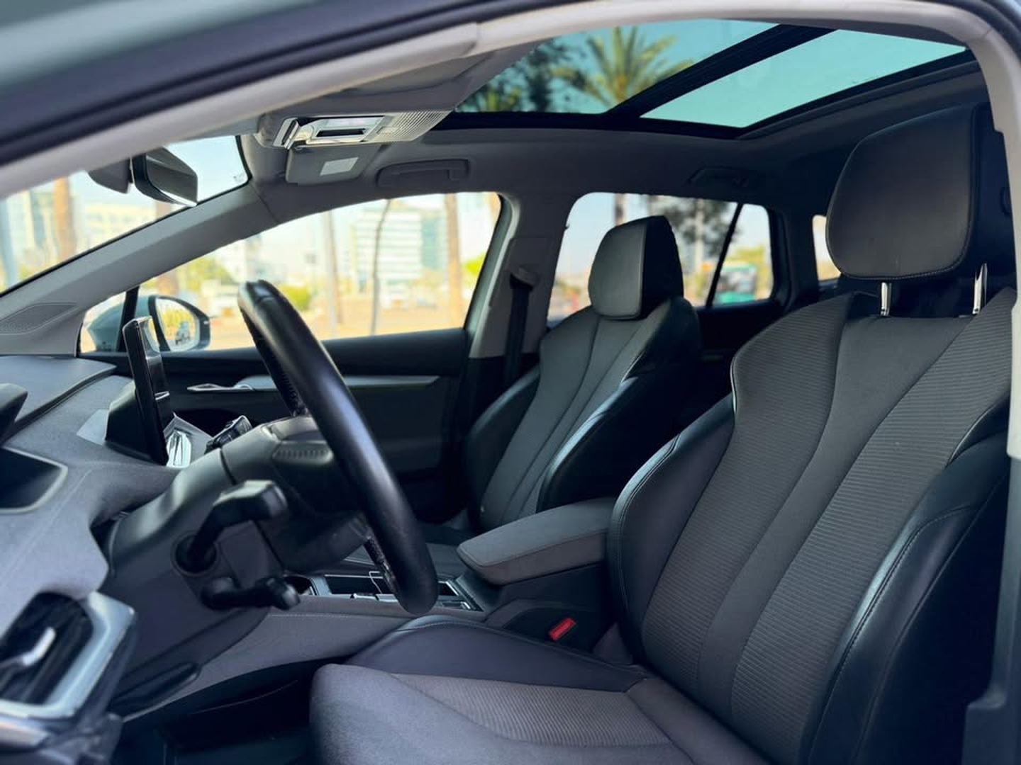 סקודה אניאק iV Platinum SUV – 4/10