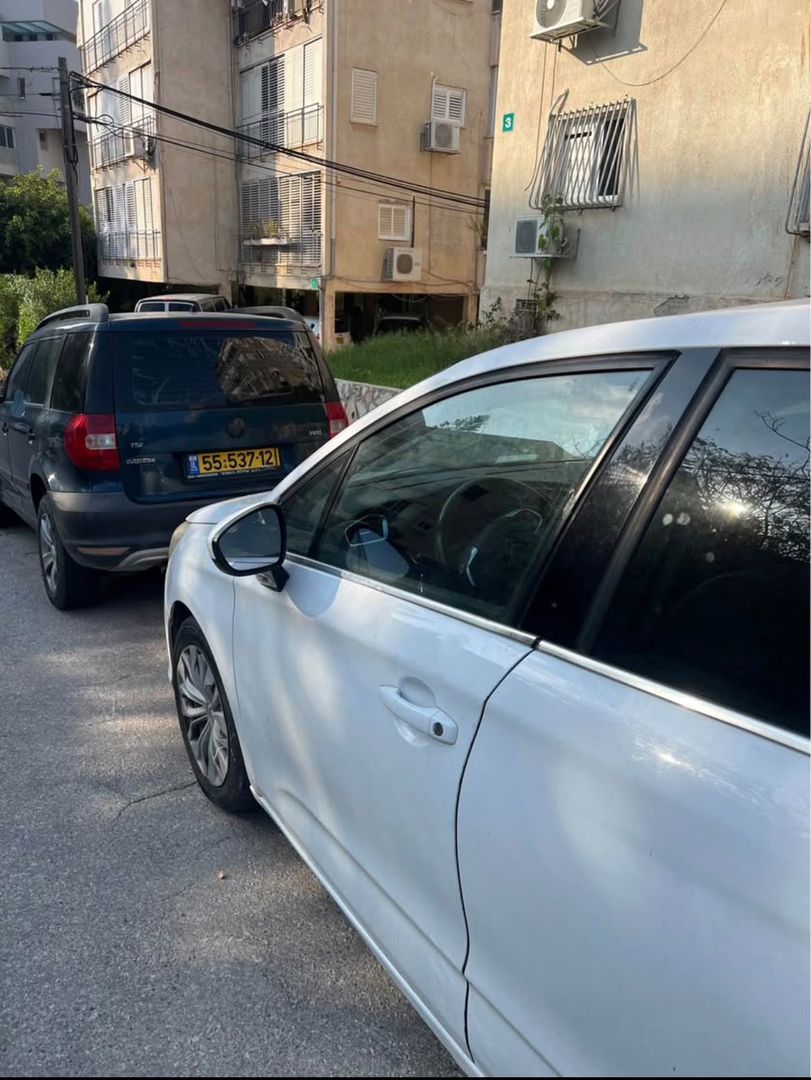 סיטרואן E C4 2013 למכירה ב-KEYZ - תמונה 3