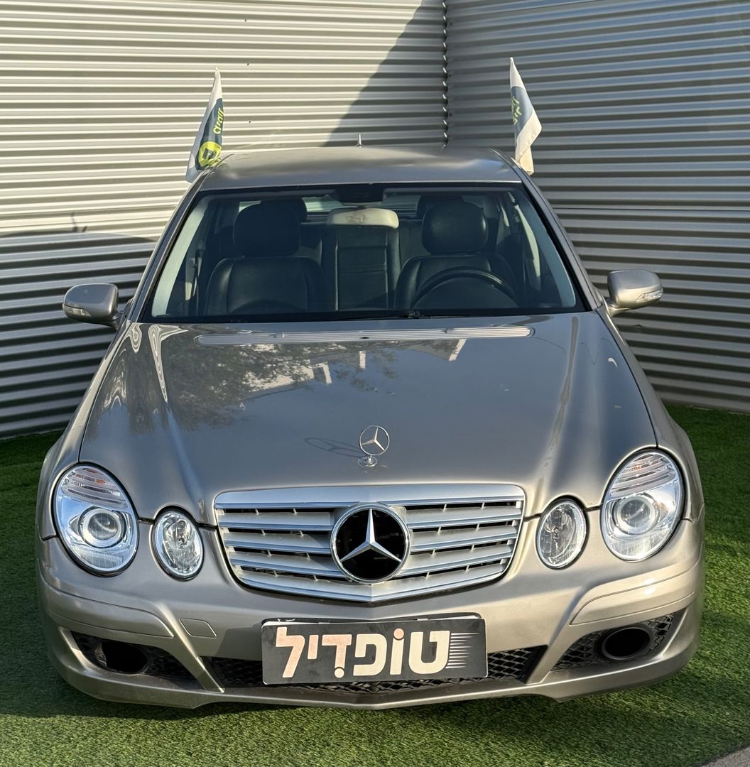 מרצדס בנץ E-class Classic E 200 – 4/9