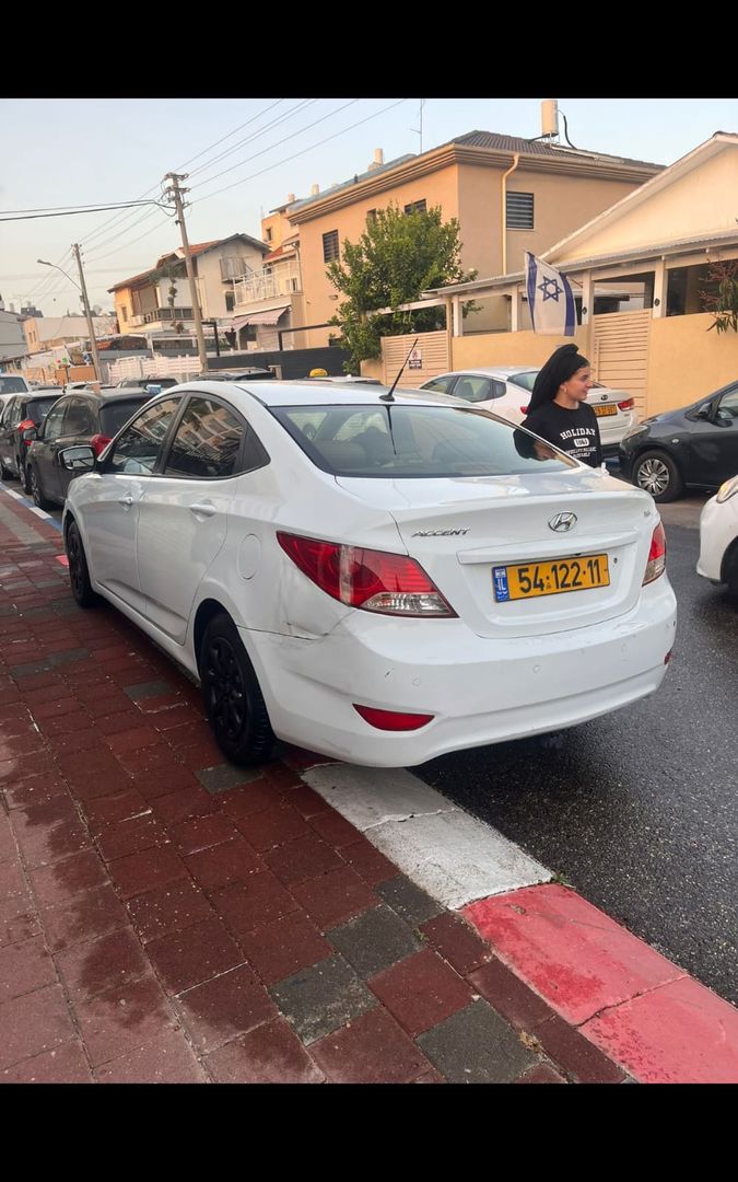יונדאי אקסנט i25 2014 למכירה ב-KEYZ - תמונה 3