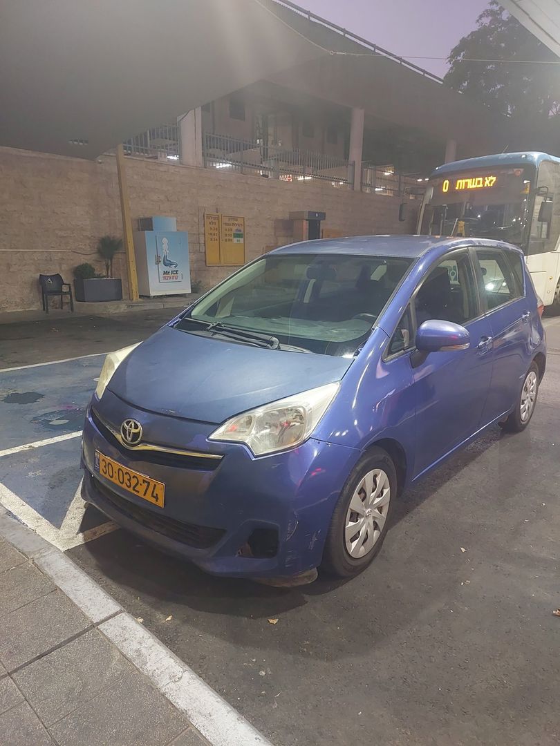 טויוטה ורסו 2011 למכירה ב-KEYZ - תמונה 2