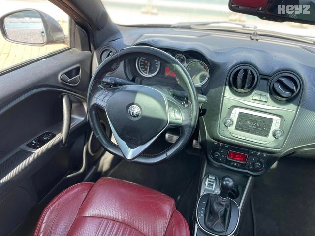 אלפא רומיאו ג'ולייטה Veloce QV Pack – 5/7