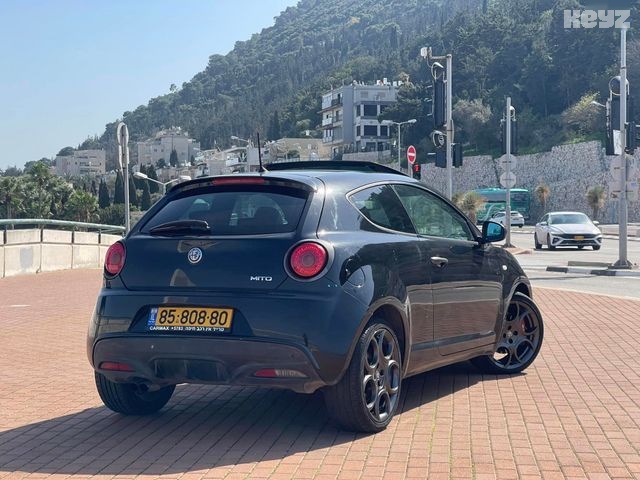 אלפא רומיאו ג'ולייטה Veloce QV Pack – 3/7