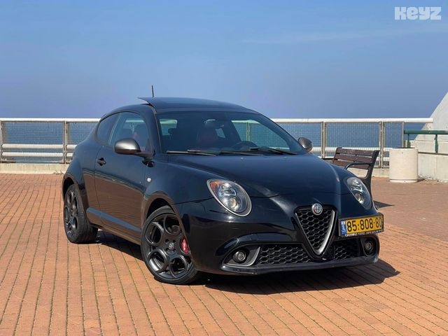 אלפא רומיאו ג'ולייטה Veloce QV Pack – 2/7