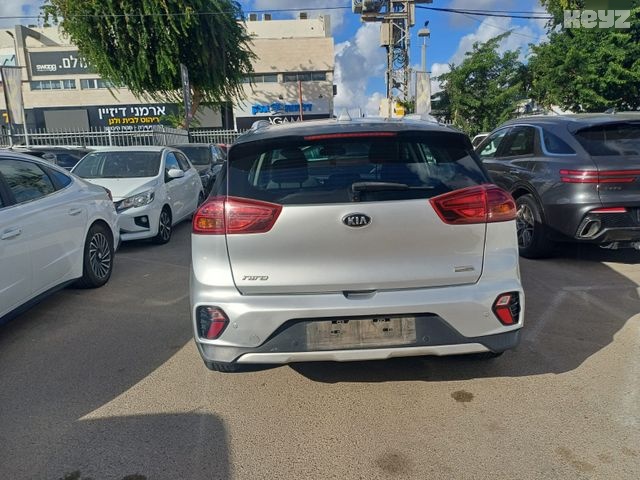קיה נירו LX – 4/7