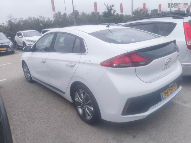 יונדאי איוניק Premium – 2/4