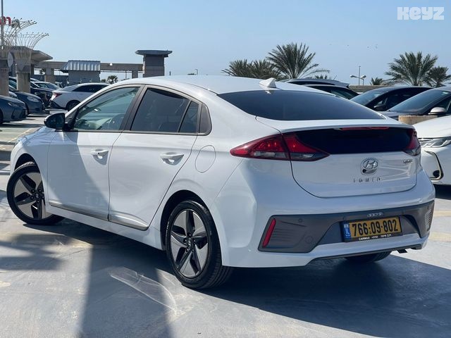 יונדאי איוניק Premium FL – 4/10
