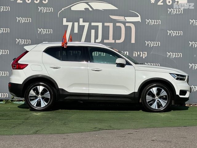וולוו XC40 4X2 Inscription Expression – 4/9