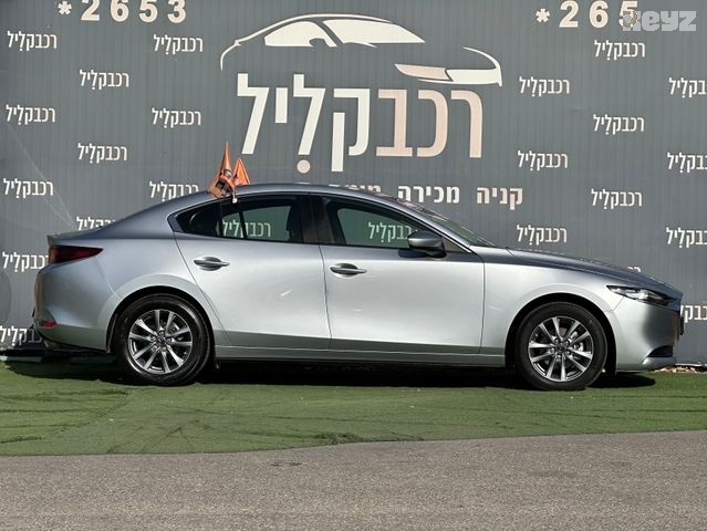 מאזדה 3 Comfort – 4/10