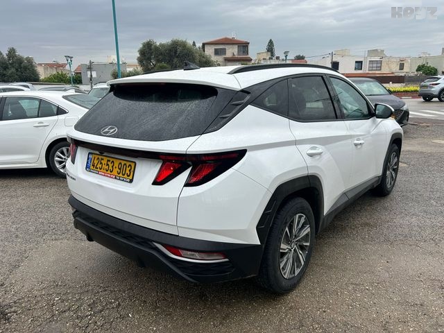 יונדאי טוסון Premium – 4/6