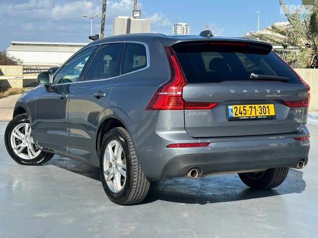 וולוו XC60 4X4 Momentum – 3/7
