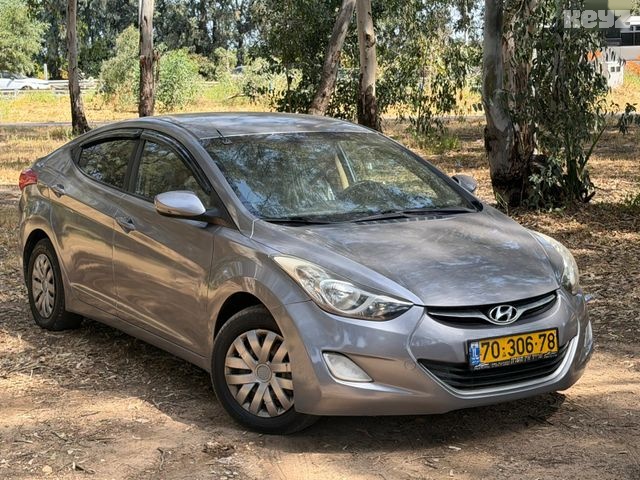 יונדאי i35 Inspire – 4/8