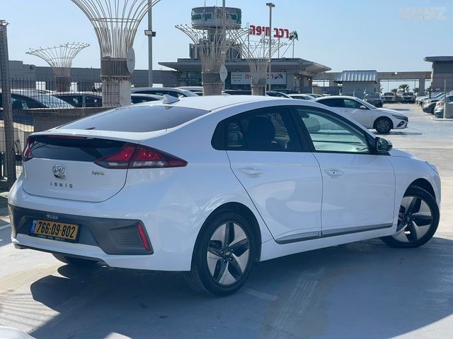 יונדאי איוניק Premium FL – 3/10