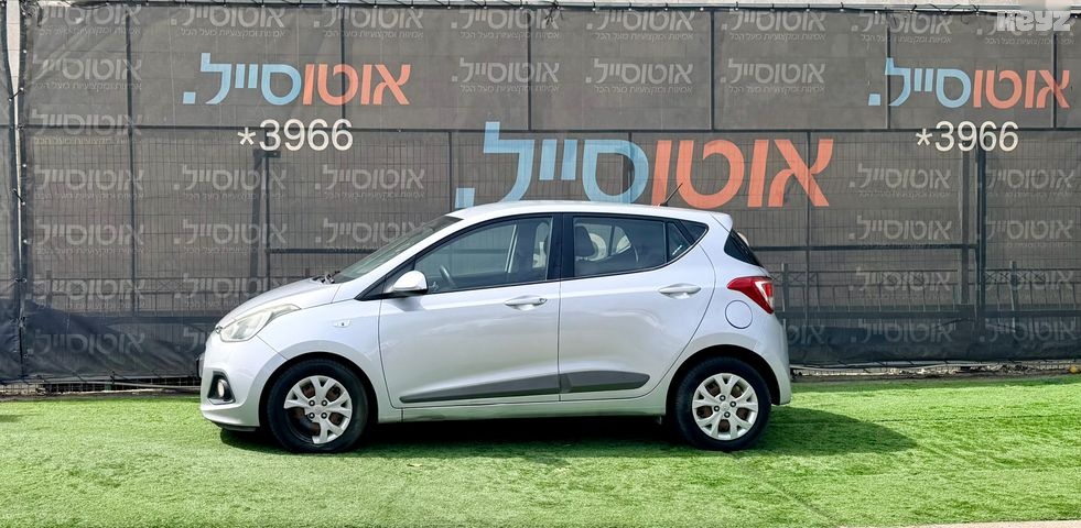יונדאי i10 Insight – 3/6