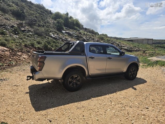 איסוזו D-Max LSE Premium – 3/9