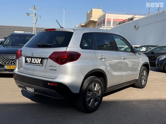סוזוקי ויטארה 4X2 Glx – 3/9