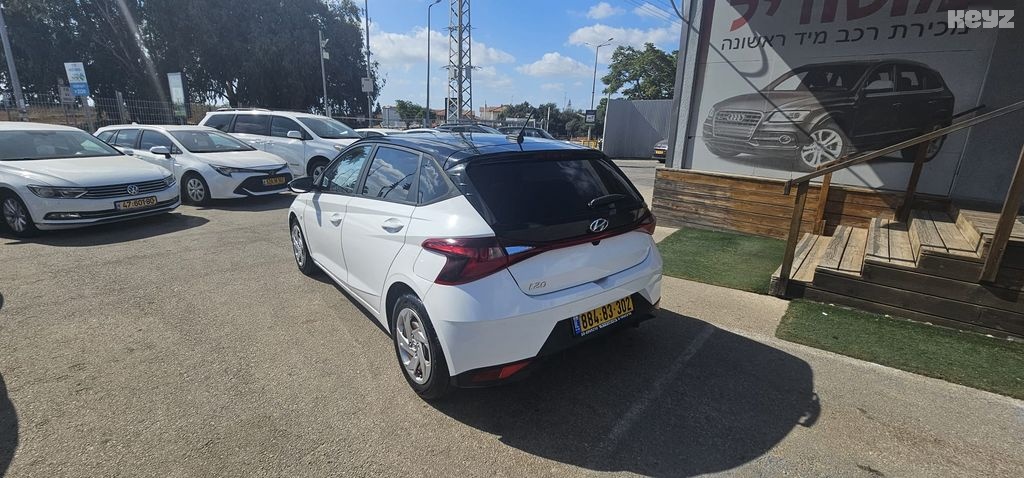 יונדאי i20 Prime Plus – 3/5