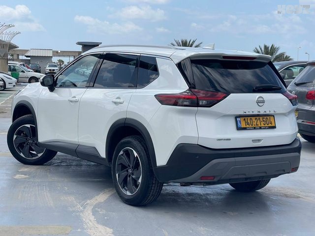 ניסאן X-טרייל 4X2 Acenta Top – 4/10