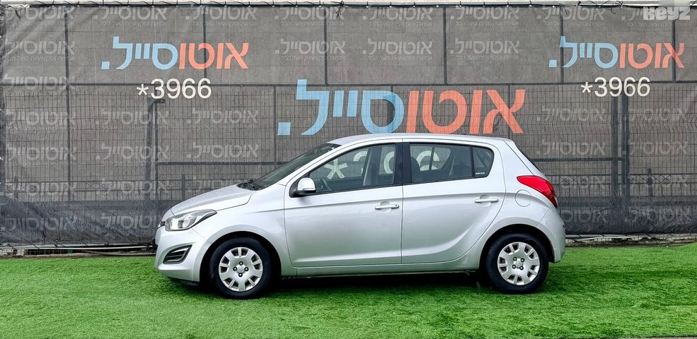 יונדאי i20 Insight – 4/7