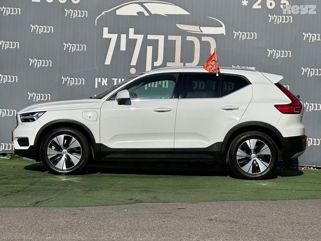 וולוו XC40 4X2 Inscription Expression – 3/9