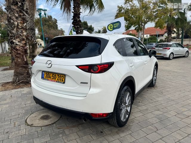 מאזדה 3 Executive – 5/7