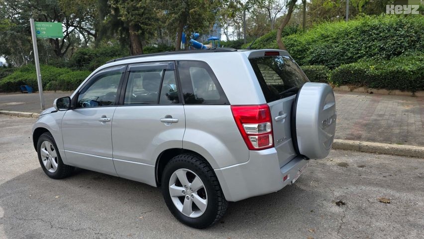 סוזוקי גרנד ויטארה JLX-E – 3/10