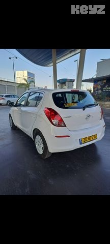 יונדאי i20 Insight – 4/9