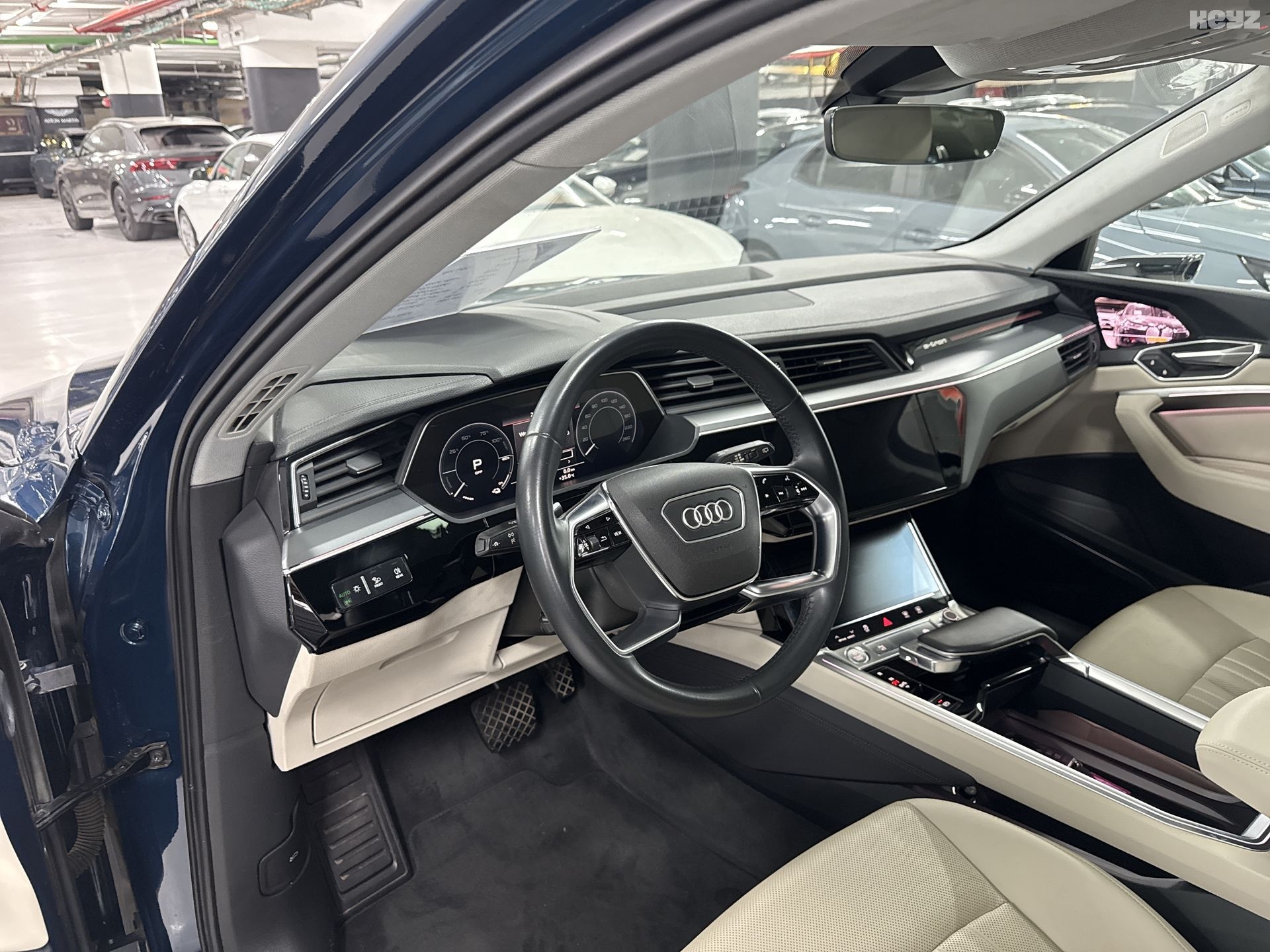 אאודי E-טרון ADV PREMIUM – 5/6